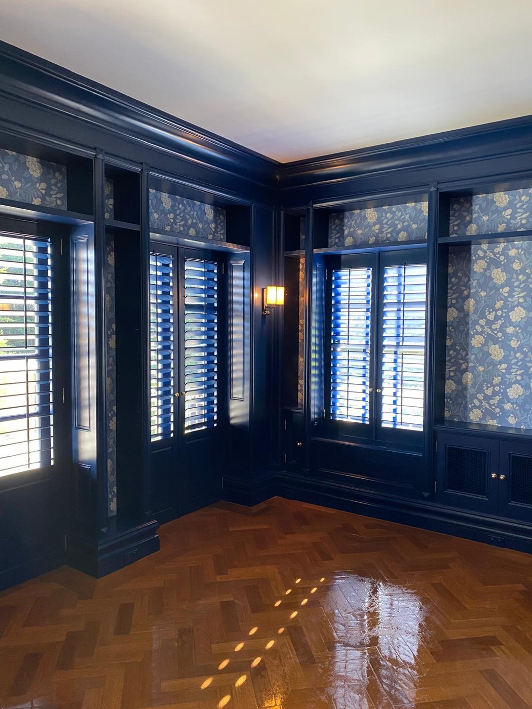 Interior painting in Melbourne with fresh painted trim